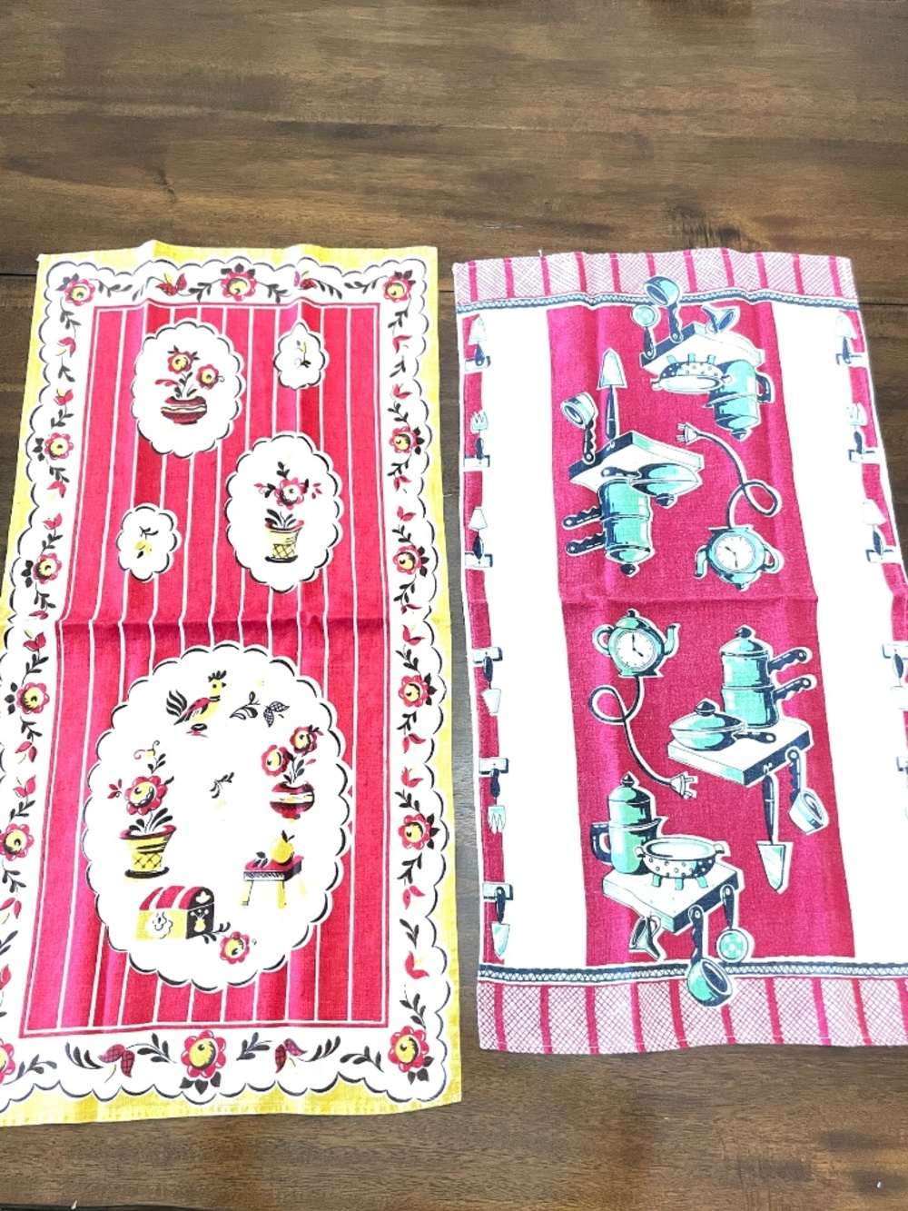 Vintage Linen Printed Kitchen Tea Towels Kitsch Retro Lot of 2